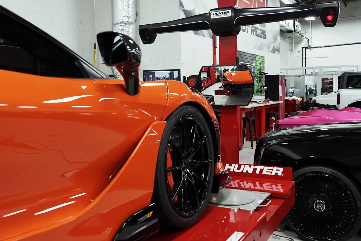 Hunter alignment rack at Big Shot Rides, Broward County