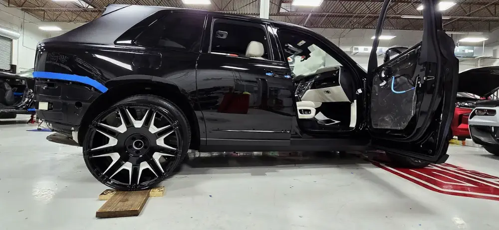 Custom wheel and tire package installed by Big Shot Rides, Broward County
