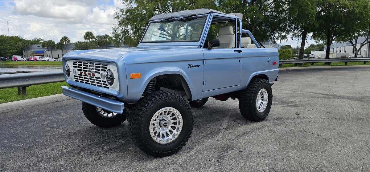 Classic vintage Ford Bronco lifted with modern suspension build at Big Shot Rides
